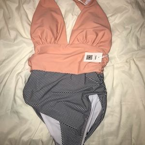 Adorable, flattering swimsuit!